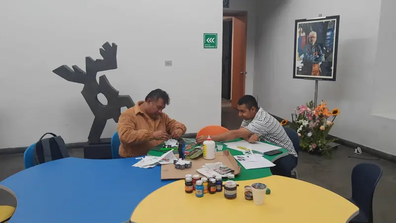 Federico Silva, lucha y fraternidad. El triunfo de la rebeldía — Escultura de Federico Silva — Vista 11
