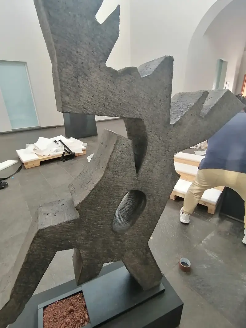 Federico Silva, lucha y fraternidad. El triunfo de la rebeldía — Escultura de Federico Silva — Vista 15