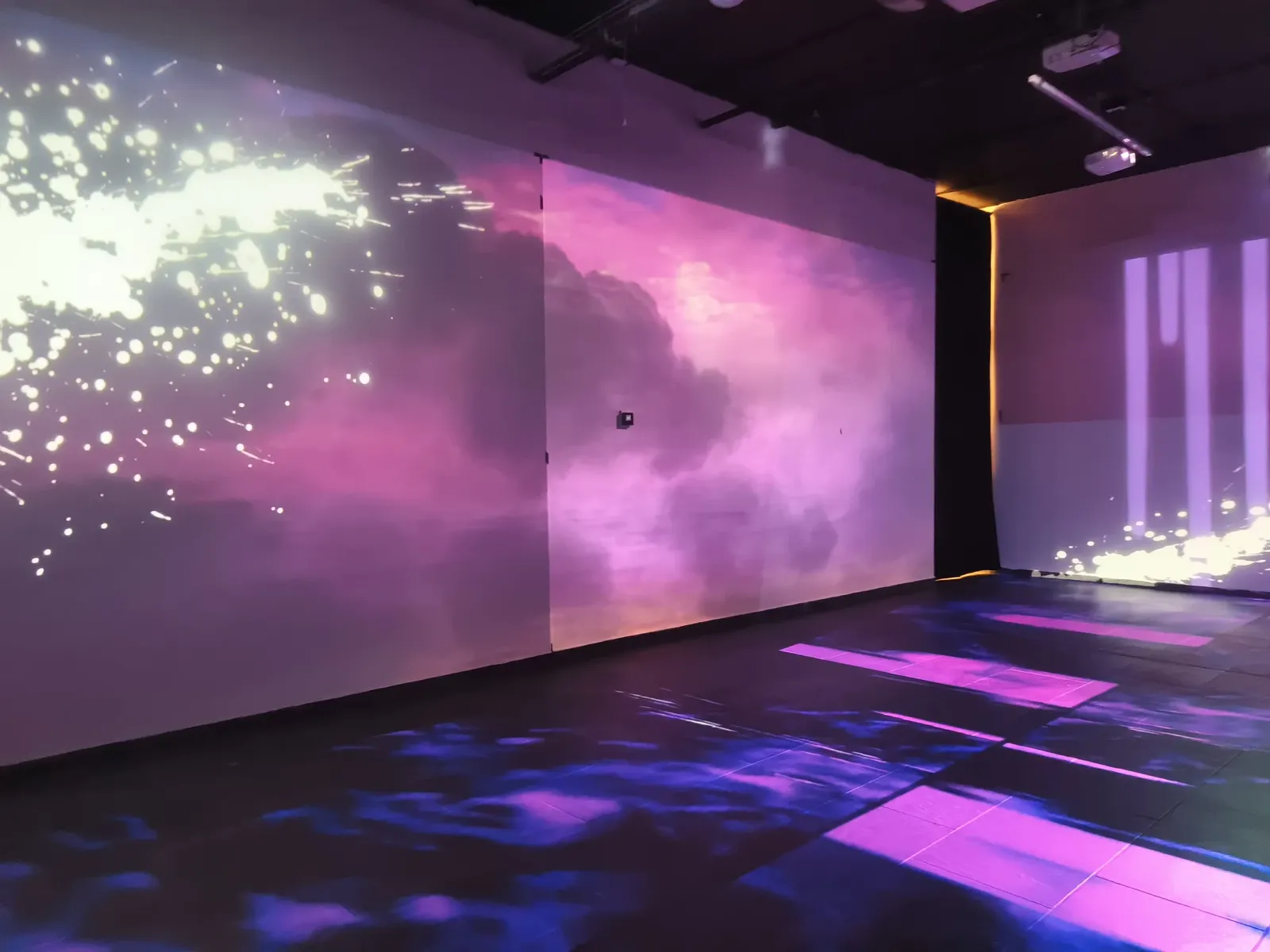 Amador Montes — 16 de 18. Video mapping de José Alejandro Armenta en Tlaxcala.
